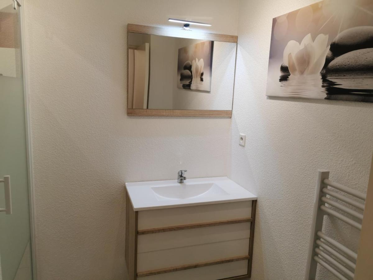 Studio Calme Avec Parking Saint-Pierre-du-Mont  Екстериор снимка
